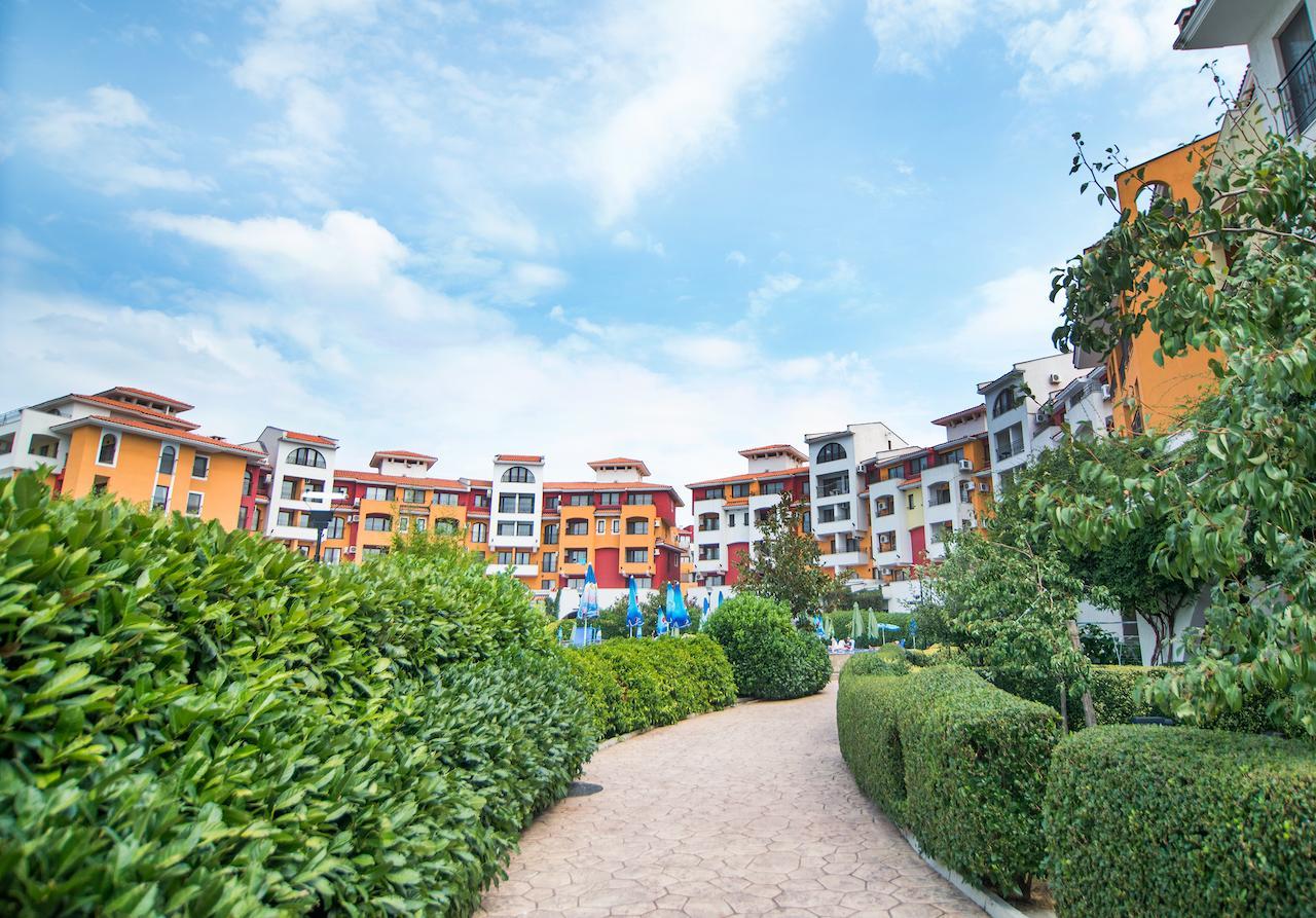 Aparthotel Marina Cape Vacation Complex à Ravda Extérieur photo