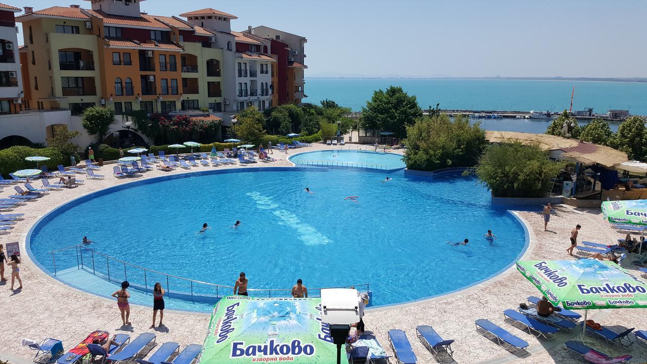 Aparthotel Marina Cape Vacation Complex à Ravda Extérieur photo
