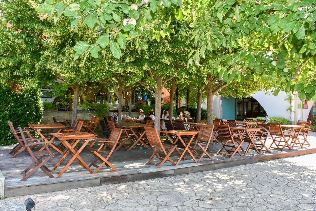 Aparthotel Marina Cape Vacation Complex à Ravda Extérieur photo