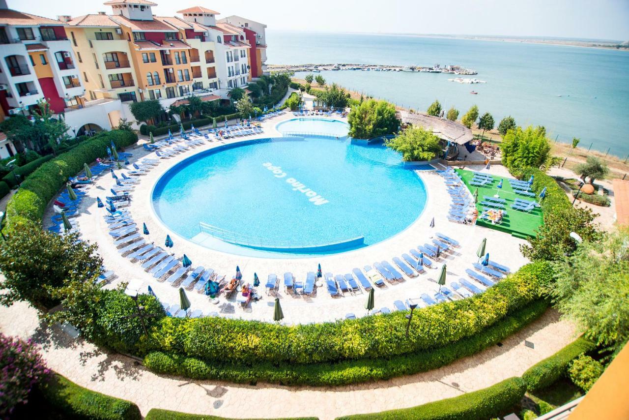 Aparthotel Marina Cape Vacation Complex à Ravda Extérieur photo